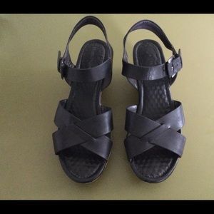 Hush Puppies black leather sandal cork wedge US 8.5 UK 6.5